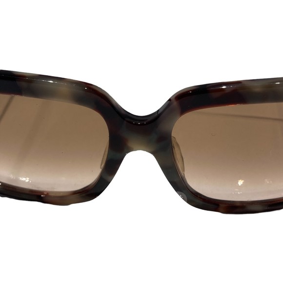 Gucci Oversize Square Sunglasses Gray main image 3